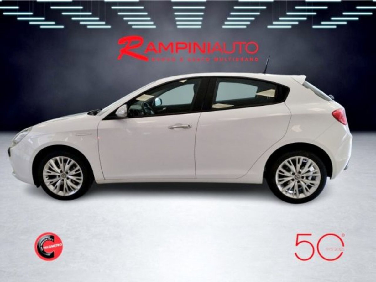 Alfa Romeo Giulietta 1.6 JTDm Super 120cv (12)