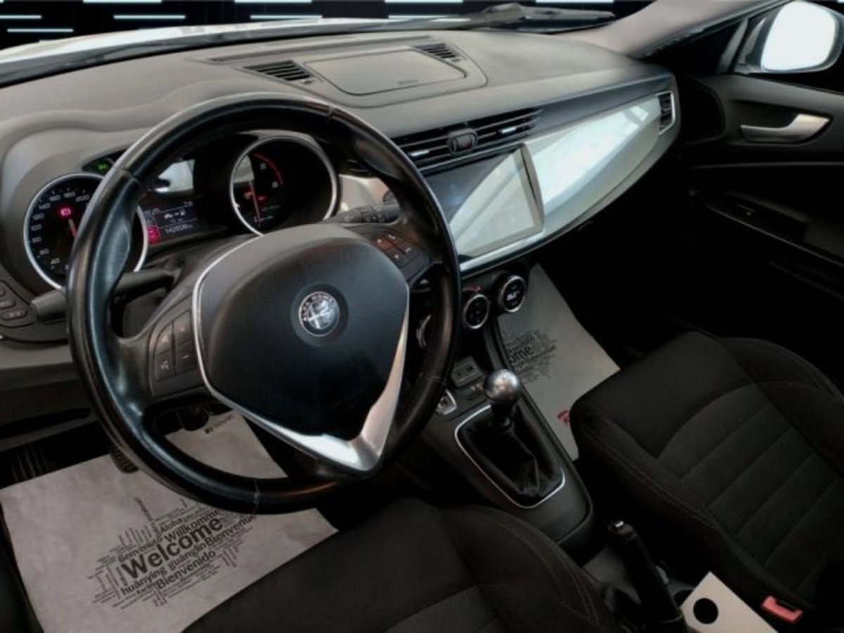 Alfa Romeo Giulietta 1.6 JTDm Super 120cv (14)