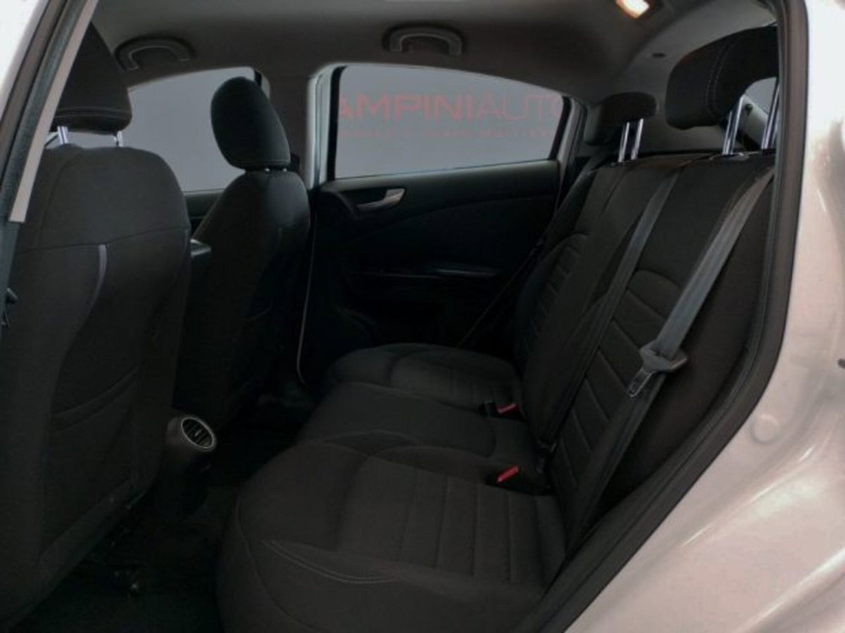 Alfa Romeo Giulietta 1.6 JTDm Super 120cv (16)