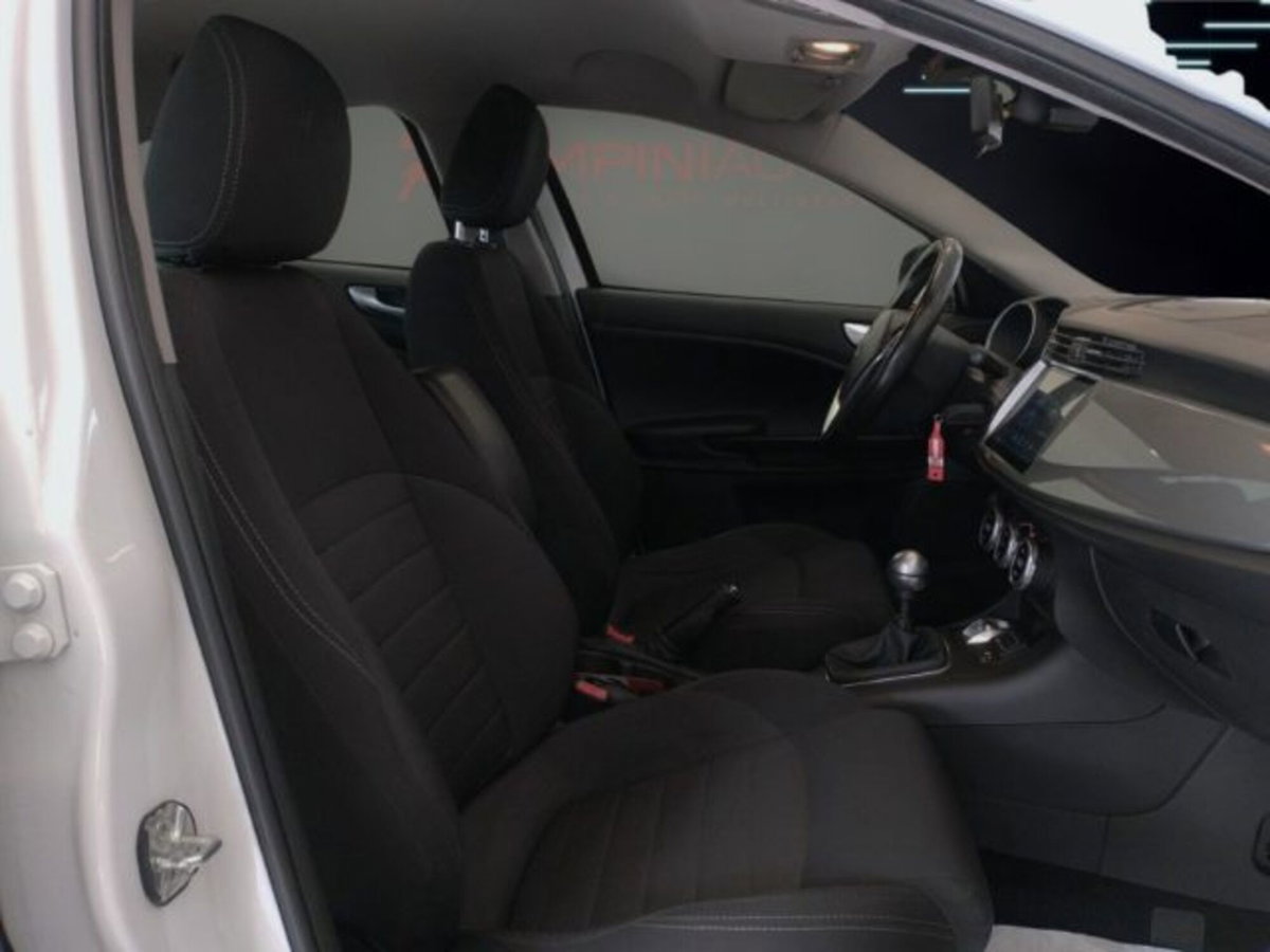 Alfa Romeo Giulietta 1.6 JTDm Super 120cv (18)