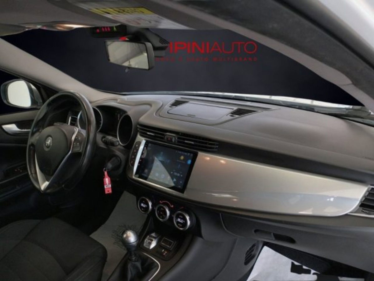Alfa Romeo Giulietta 1.6 JTDm Super 120cv (19)