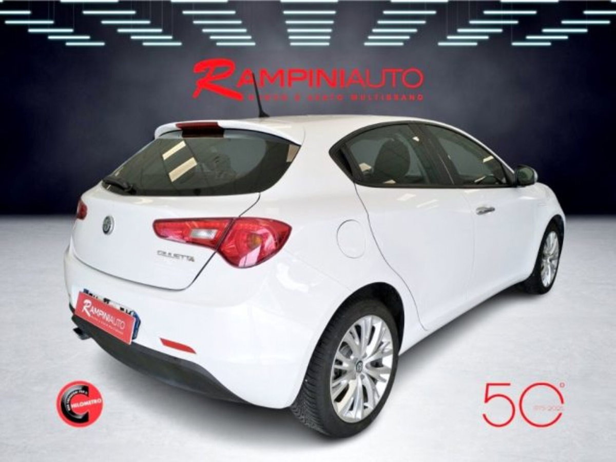 Alfa Romeo Giulietta 1.6 JTDm Super 120cv (9)