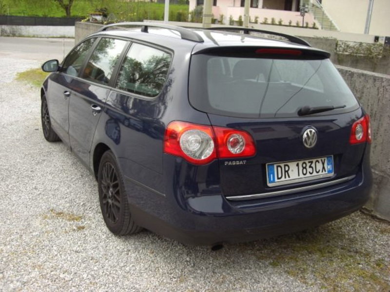 Volkswagen Passat Variant 1.6/102CV Trendline