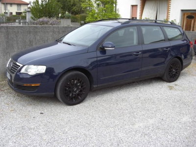 Volkswagen Passat Variant 1.6/102CV Trendline (2)
