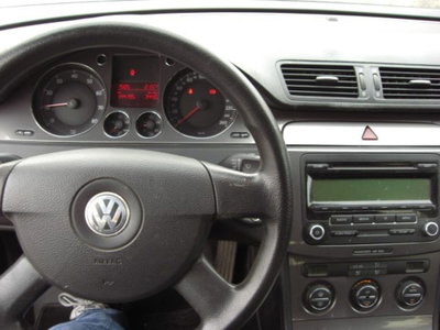 Volkswagen Passat Variant 1.6/102CV Trendline (5)