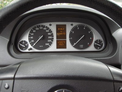 Mercedes-Benz Classe B 200 Sport (9)