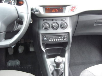 Citroen C3 1.2 VTi 82CV Van Attraction (14)