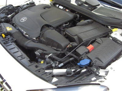 Mercedes-Benz GLA SUV 200 Premium (17)