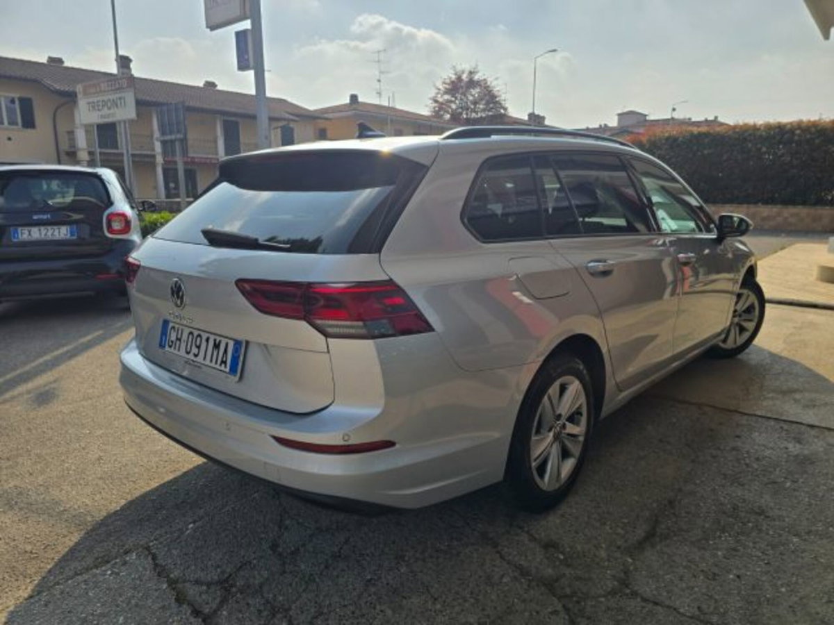 Volkswagen Golf Variant 2.0 tdi R-Line 150cv dsg (9)