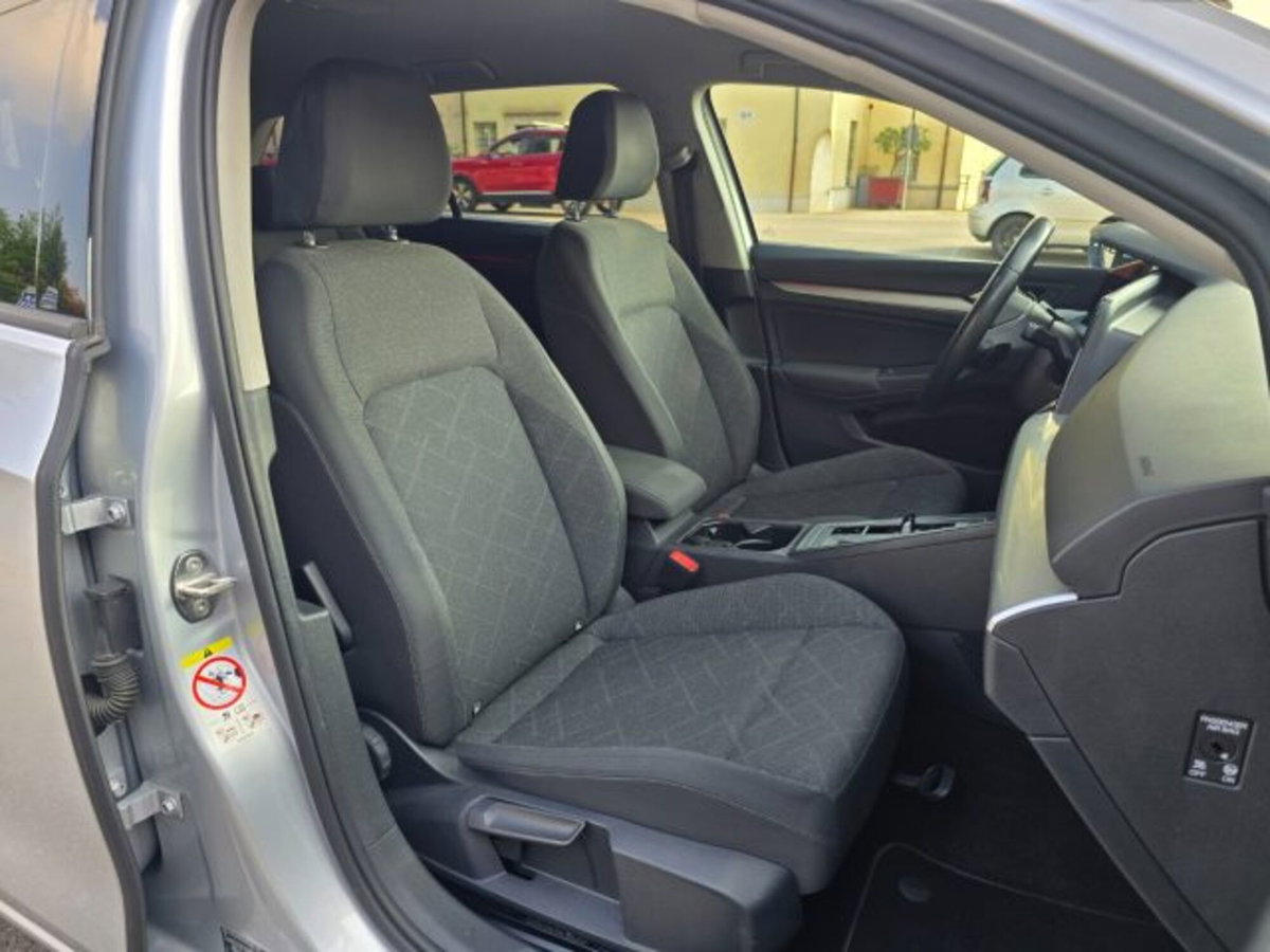 Volkswagen Golf Variant 2.0 tdi R-Line 150cv dsg (11)