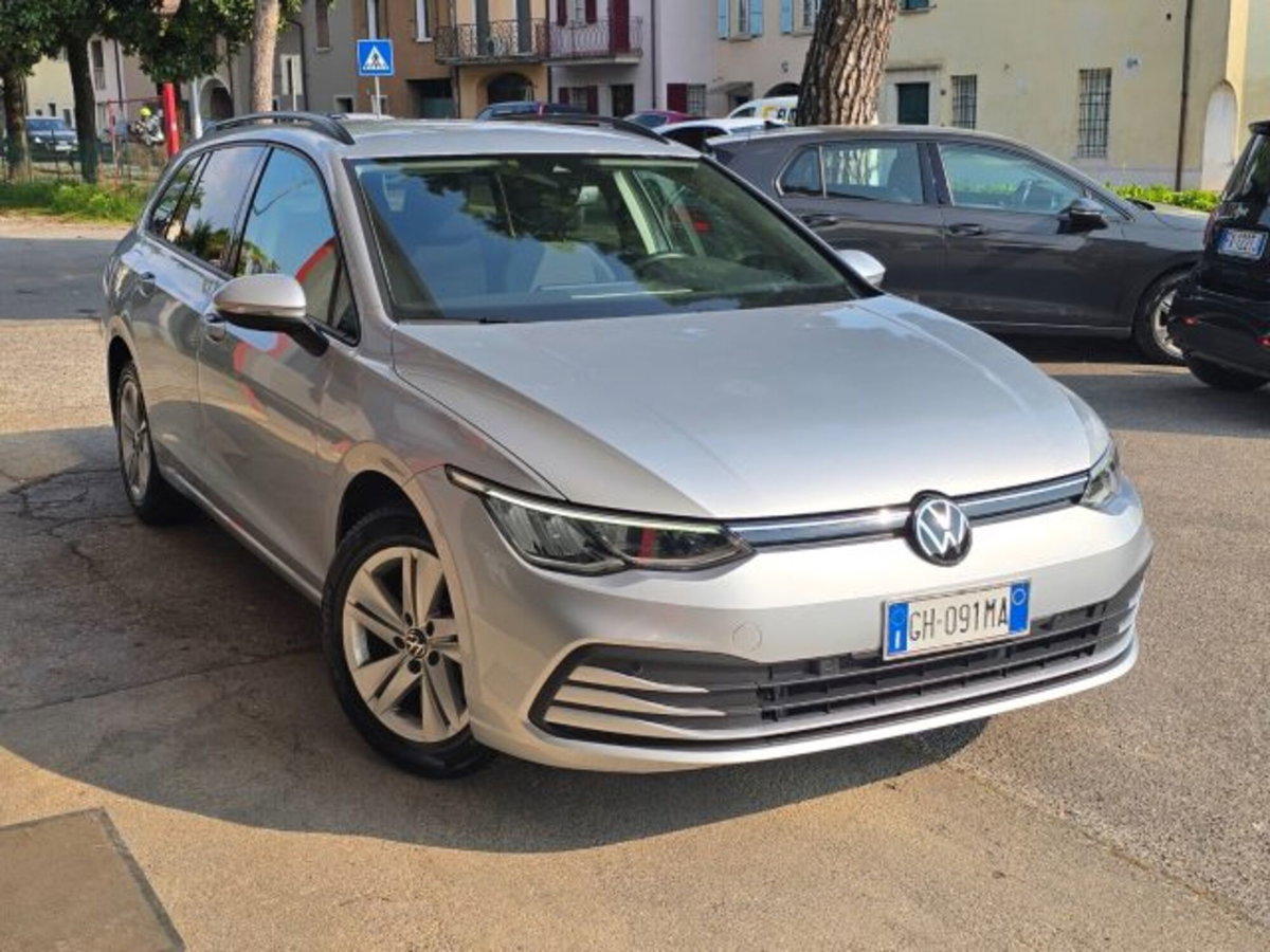 Volkswagen Golf Variant 2.0 tdi R-Line 150cv dsg (12)