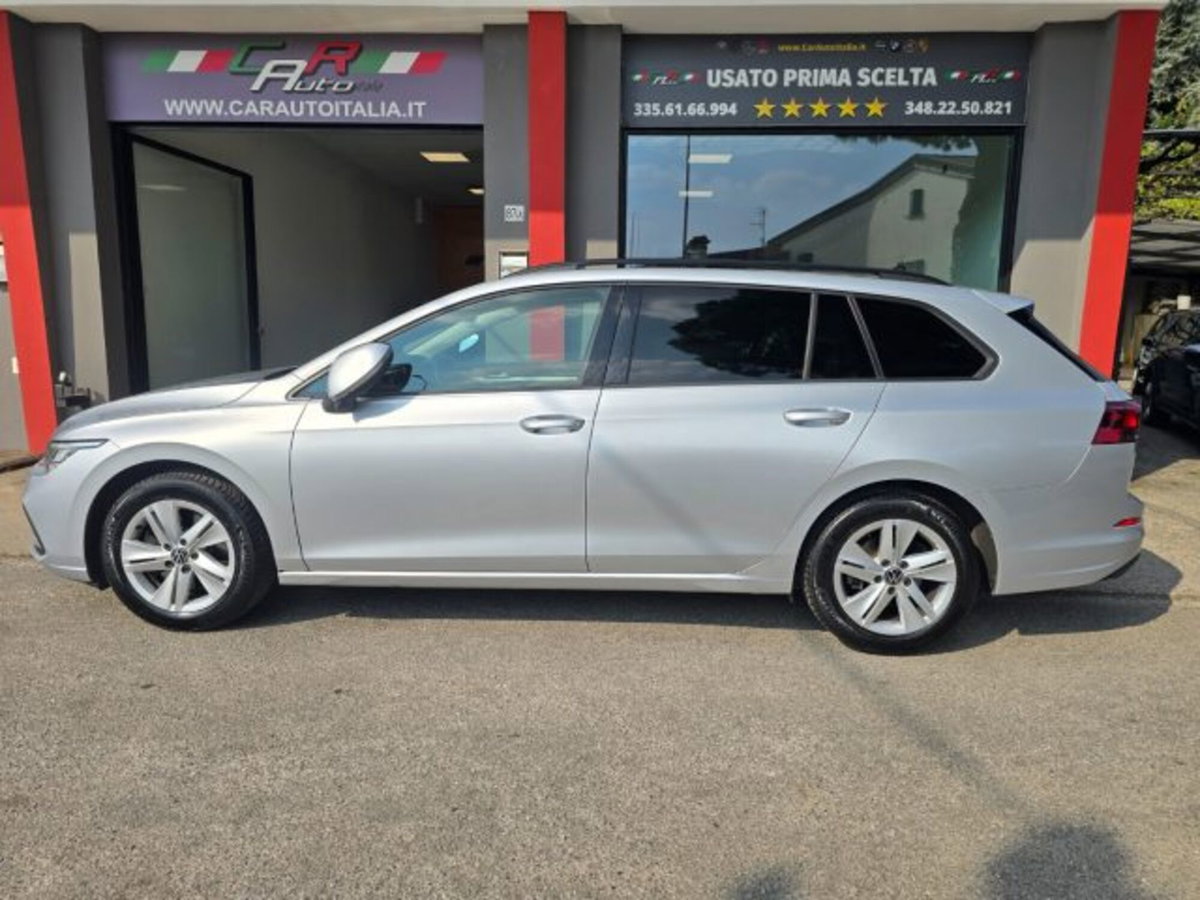 Volkswagen Golf Variant 2.0 tdi R-Line 150cv dsg (16)