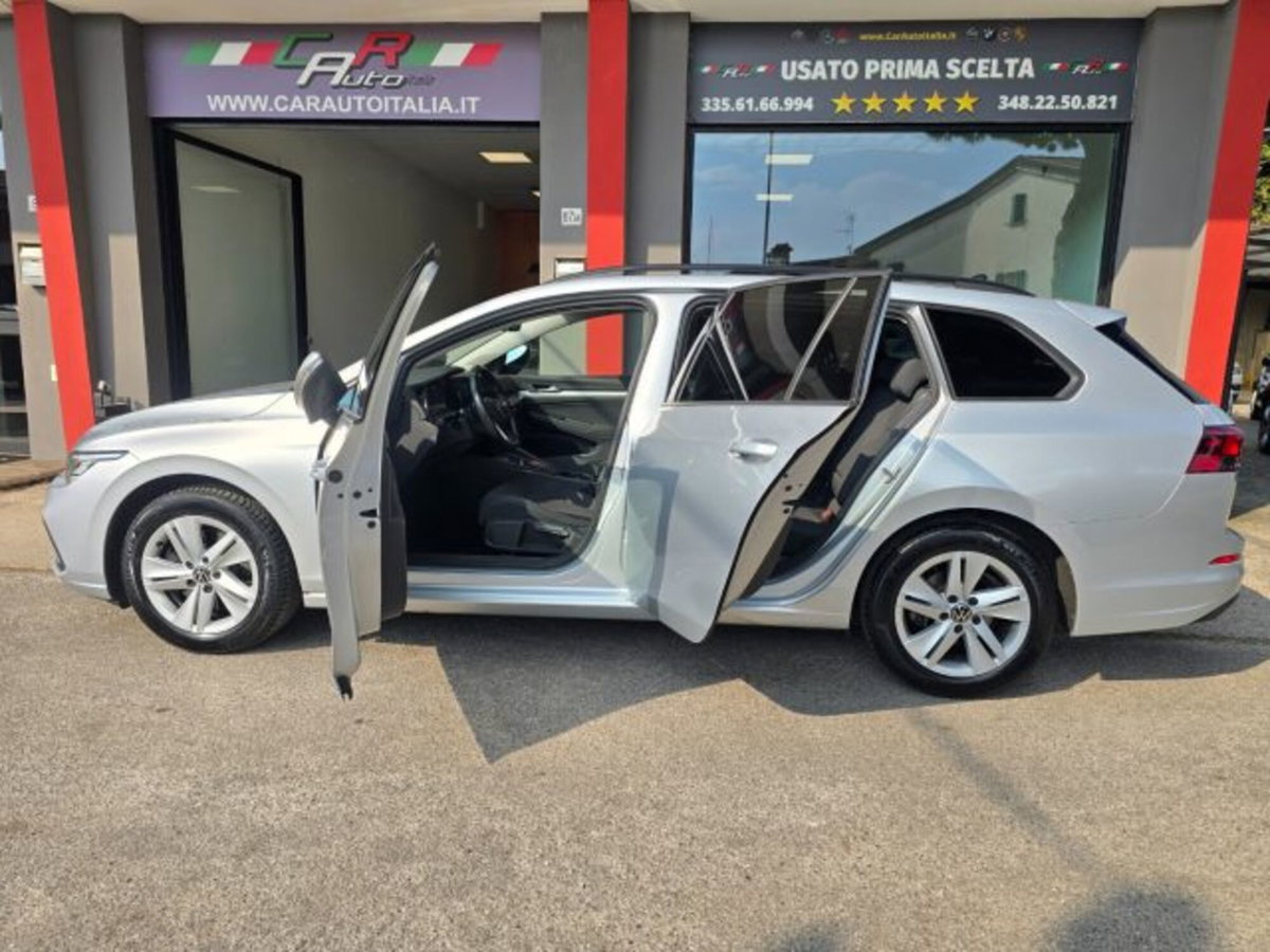 Volkswagen Golf Variant 2.0 tdi R-Line 150cv dsg (17)