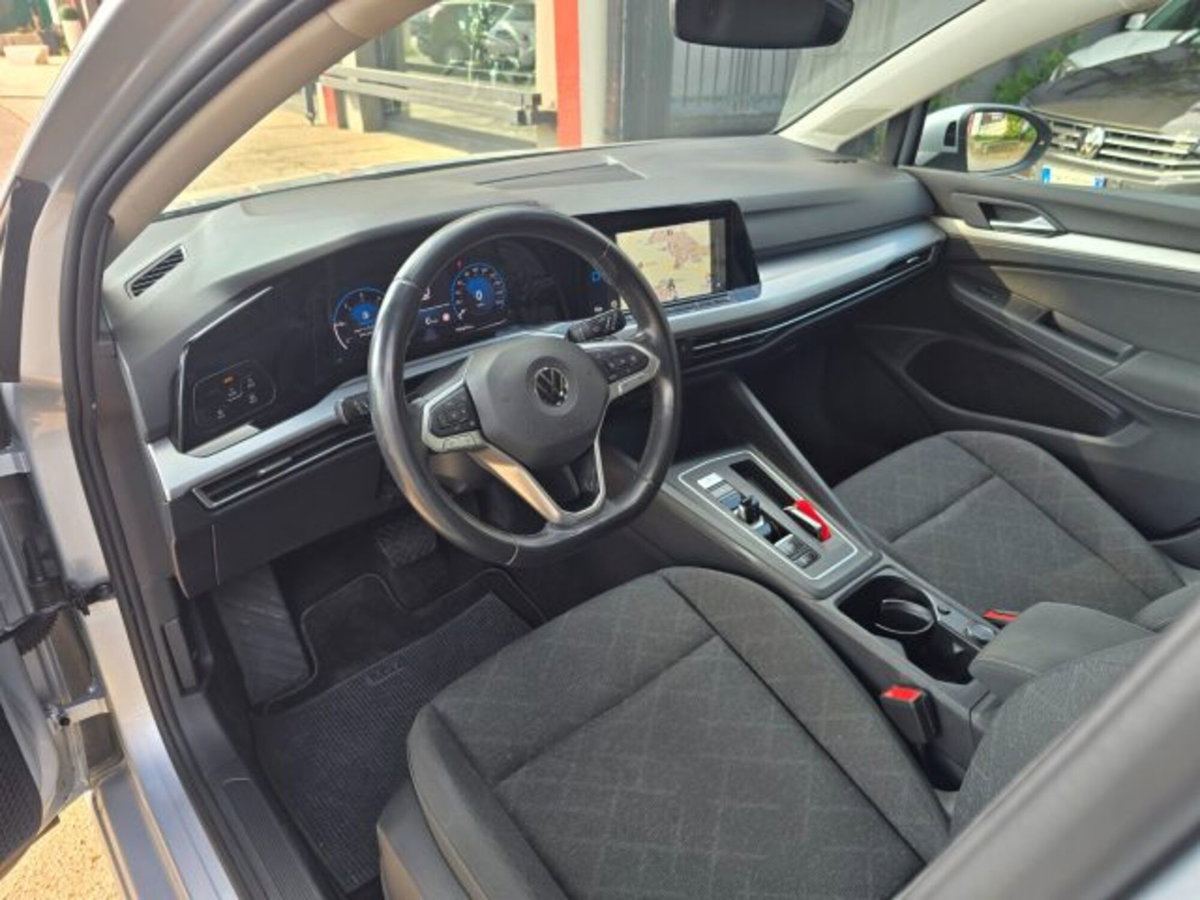 Volkswagen Golf Variant 2.0 tdi R-Line 150cv dsg (19)
