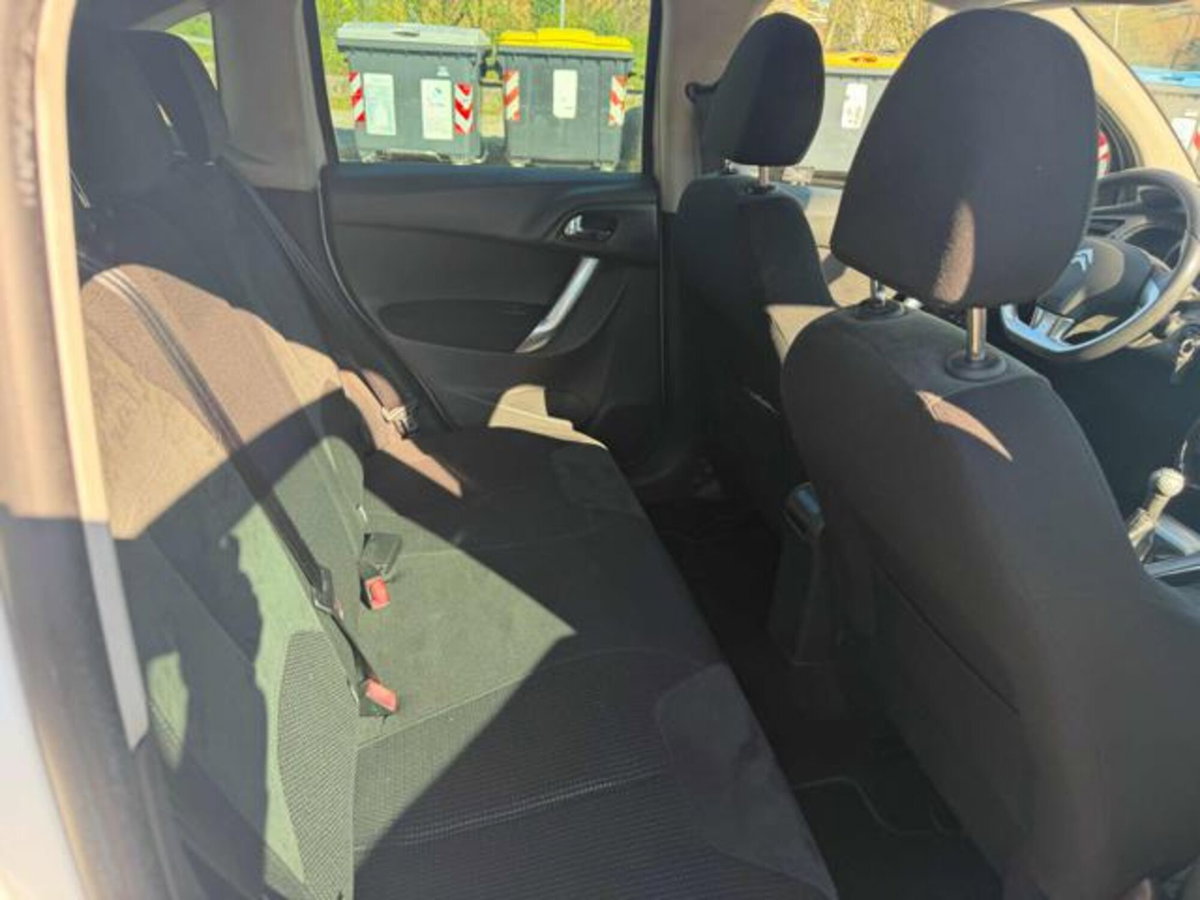 Citroen C3 1.4 HDi 70CV airdream Exclusive Style (15)
