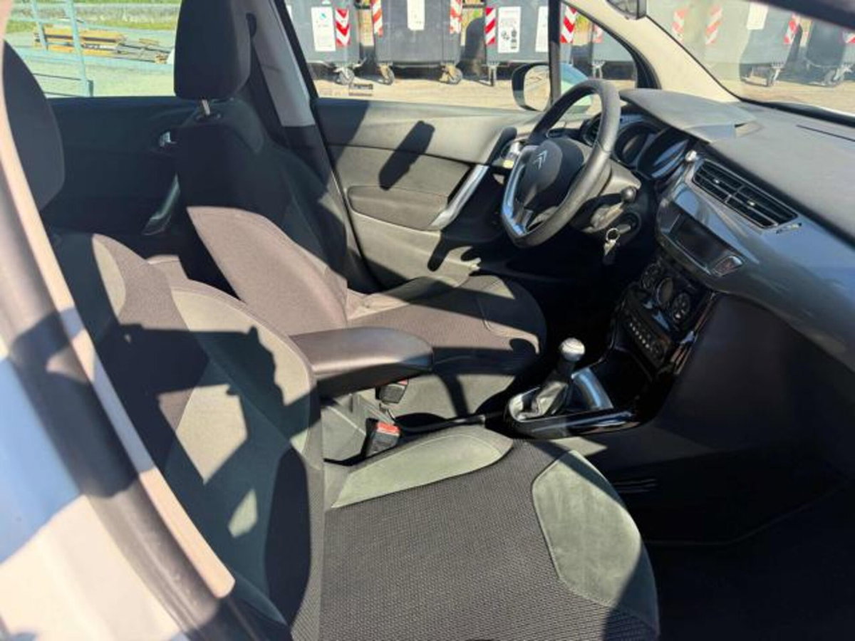 Citroen C3 1.4 HDi 70CV airdream Exclusive Style (16)