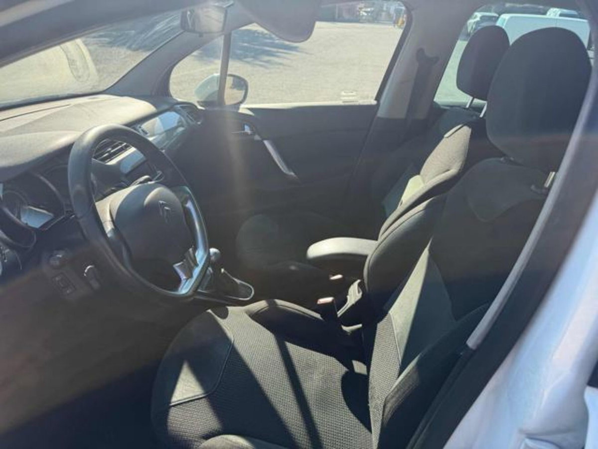 Citroen C3 1.4 HDi 70CV airdream Exclusive Style (13)