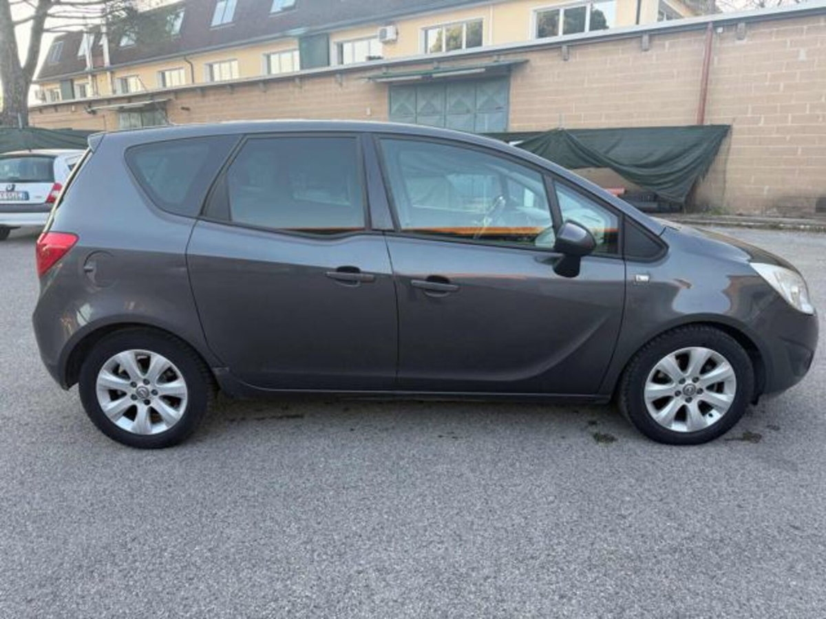 Opel Meriva 1.4 Turbo 120CV GPL Tech Cosmo (20)