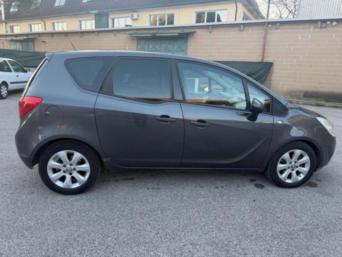 Opel Meriva 1.4 Turbo 120CV GPL Tech Cosmo (8)