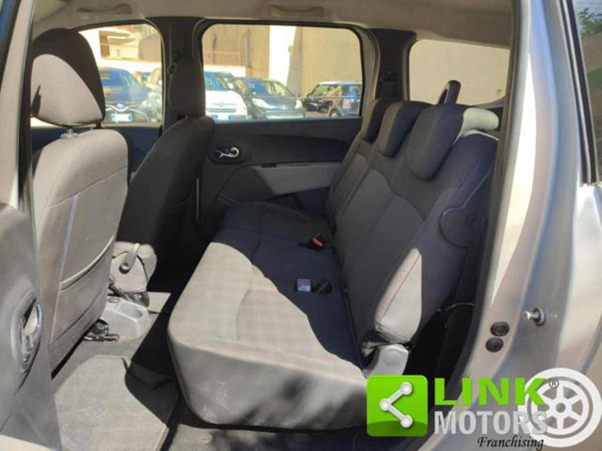 Dacia Lodgy 1.5 dCi 8V 110CV 5 posti Ambiance (13)