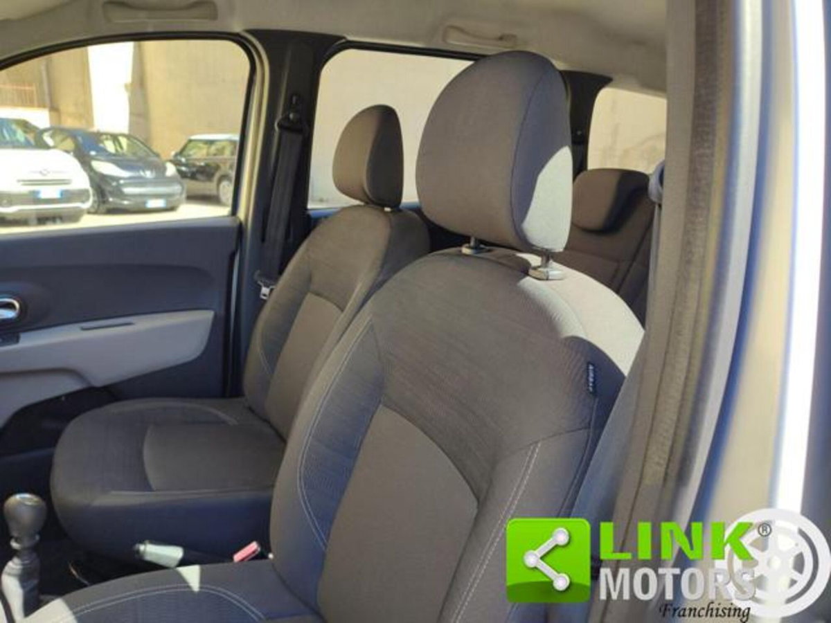 Dacia Lodgy 1.5 dCi 8V 110CV 5 posti Ambiance (16)