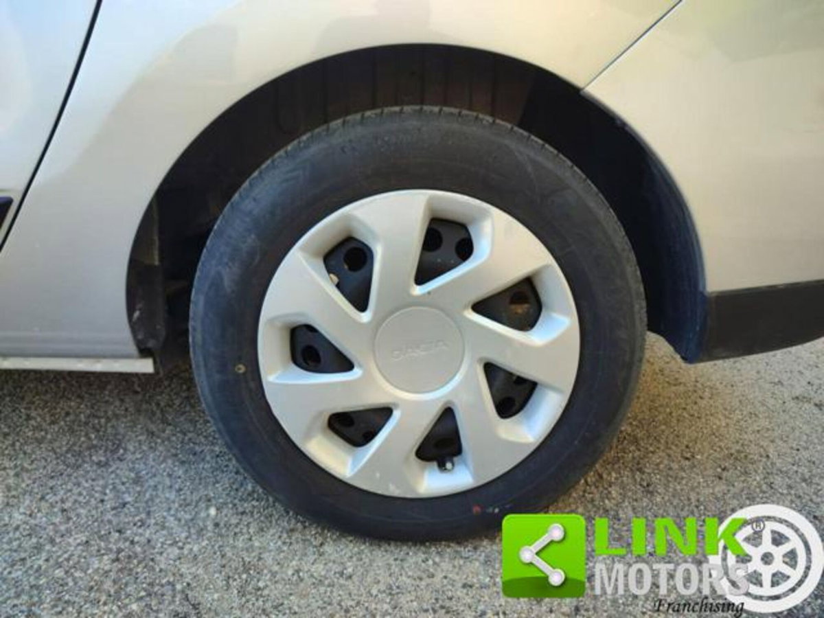 Dacia Lodgy 1.5 dCi 8V 110CV 5 posti Ambiance (7)
