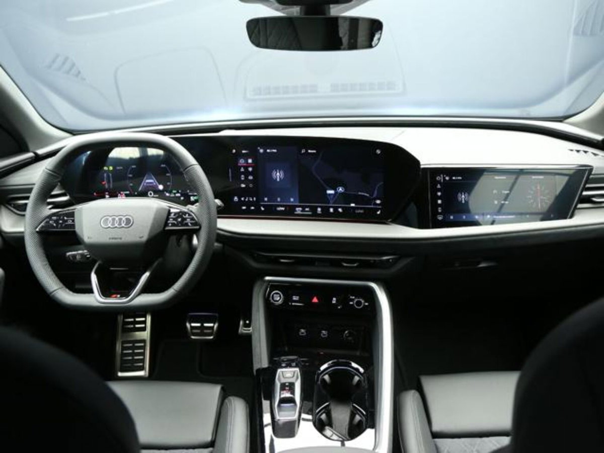 Audi Q5 Sportback 2.0 tdi mhev+ Launch Edition S line quattro 204cv s-tronic (12)