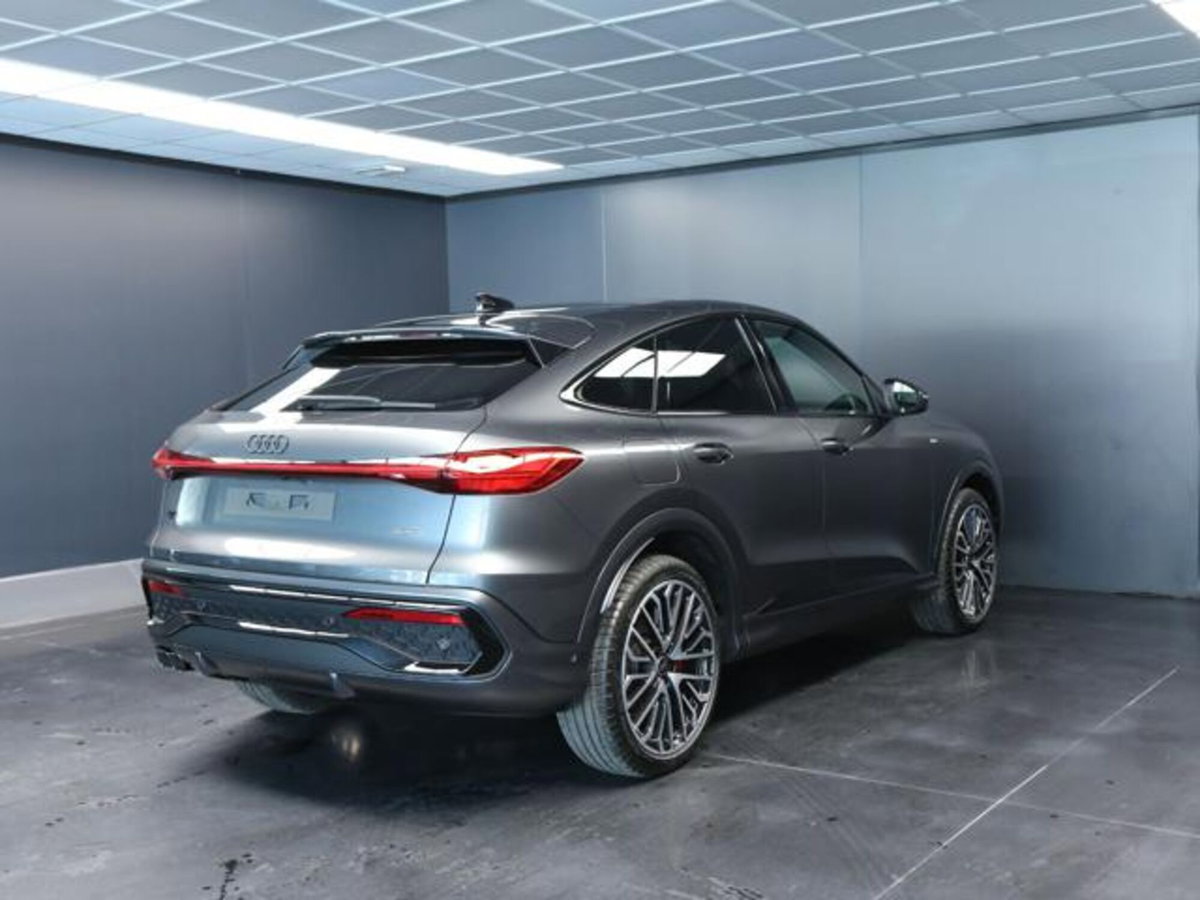 Audi Q5 Sportback 2.0 tdi mhev+ Launch Edition S line quattro 204cv s-tronic (3)