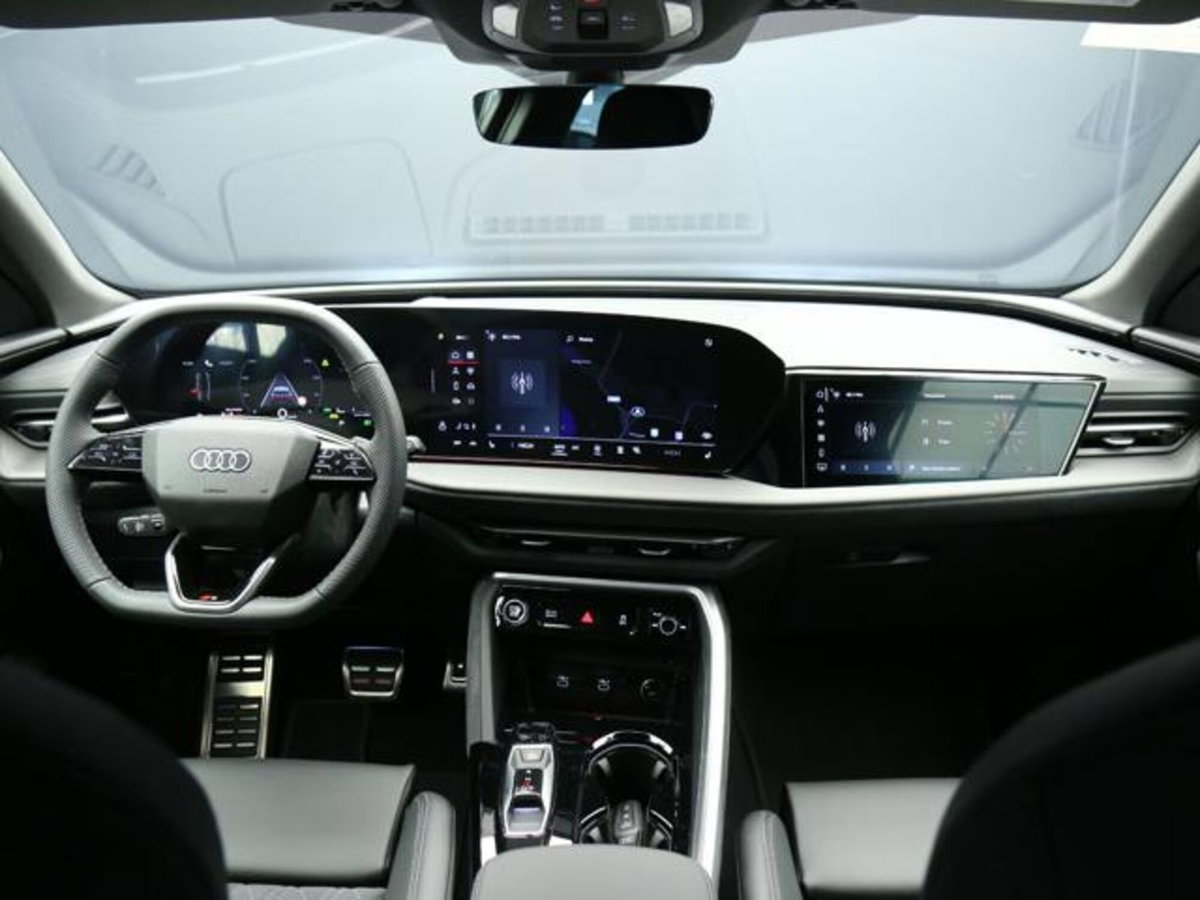 Audi Q5 Sportback 2.0 tdi mhev+ Launch Edition S line quattro 204cv s-tronic (12)