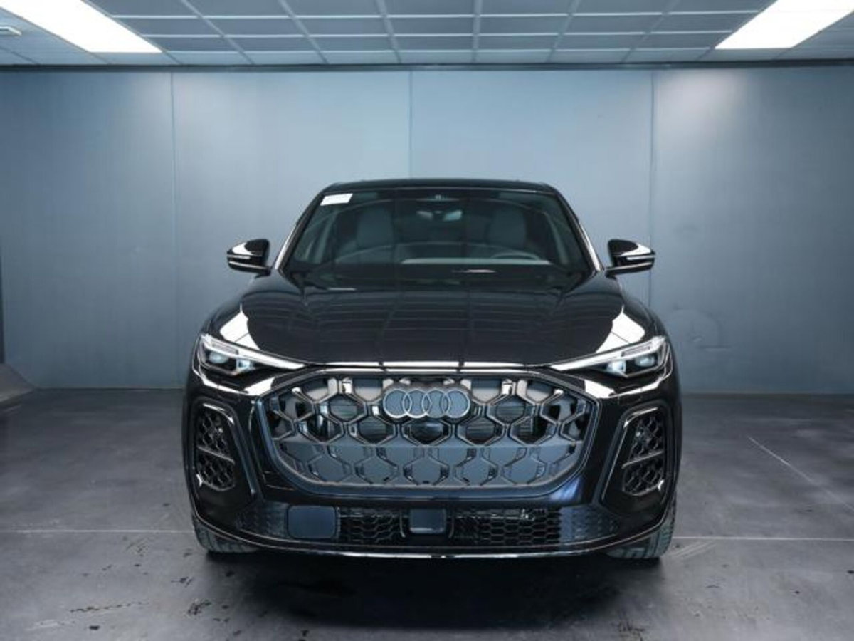 Audi Q5 Sportback 2.0 tdi mhev+ Launch Edition S line quattro 204cv s-tronic (2)