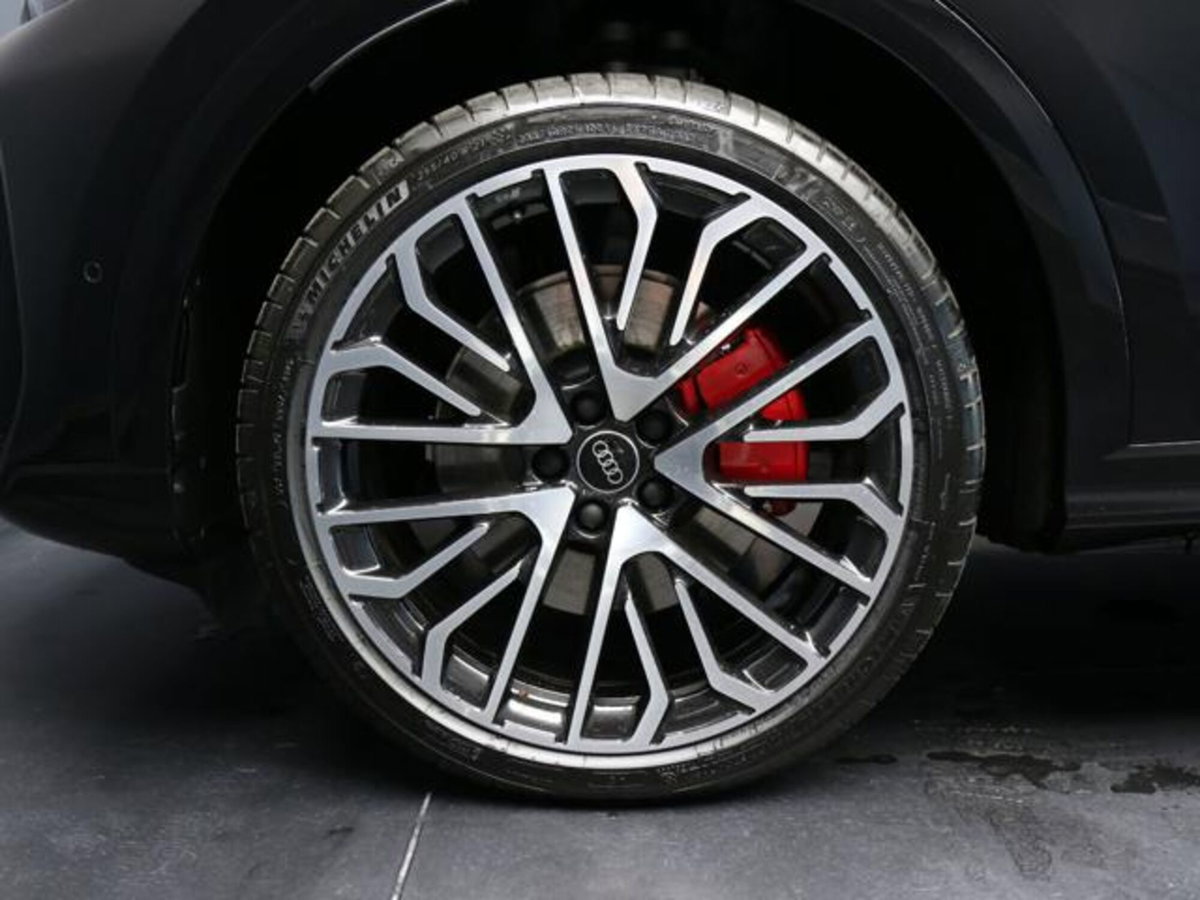 Audi Q5 Sportback 2.0 tdi mhev+ Launch Edition S line quattro 204cv s-tronic (4)