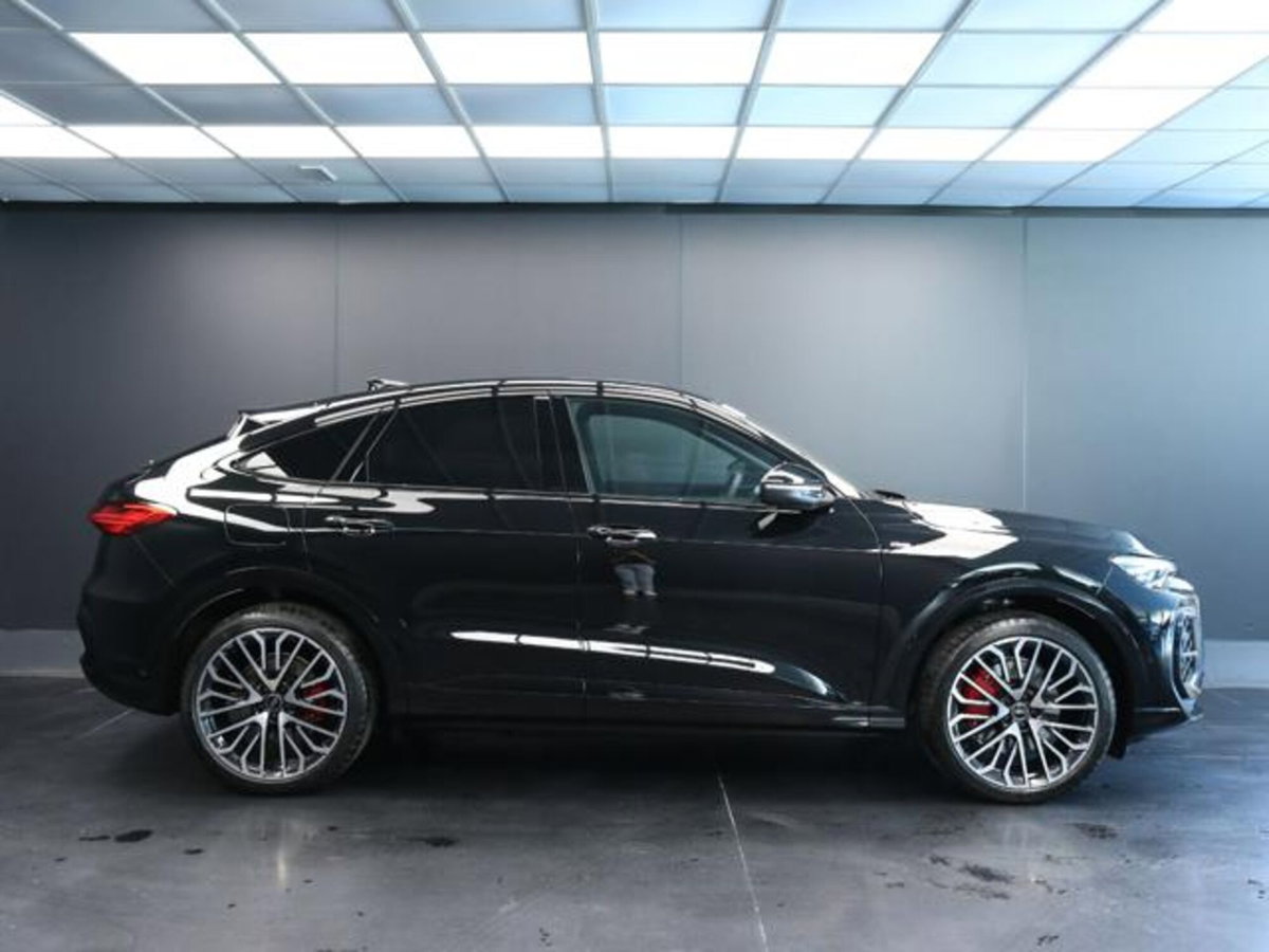 Audi Q5 Sportback 2.0 tdi mhev+ Launch Edition S line quattro 204cv s-tronic (5)