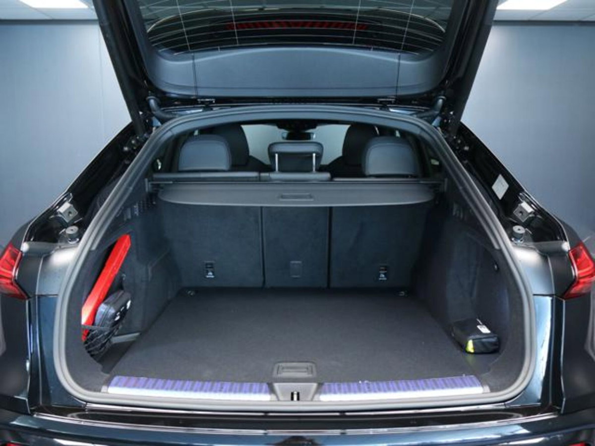 Audi Q5 Sportback 2.0 tdi mhev+ Launch Edition S line quattro 204cv s-tronic (6)
