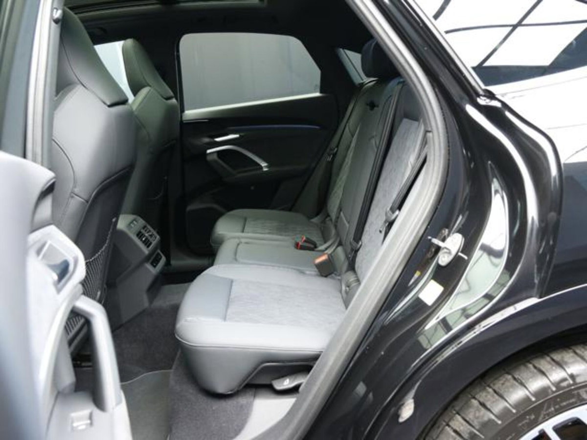 Audi Q5 Sportback 2.0 tdi mhev+ Launch Edition S line quattro 204cv s-tronic (7)