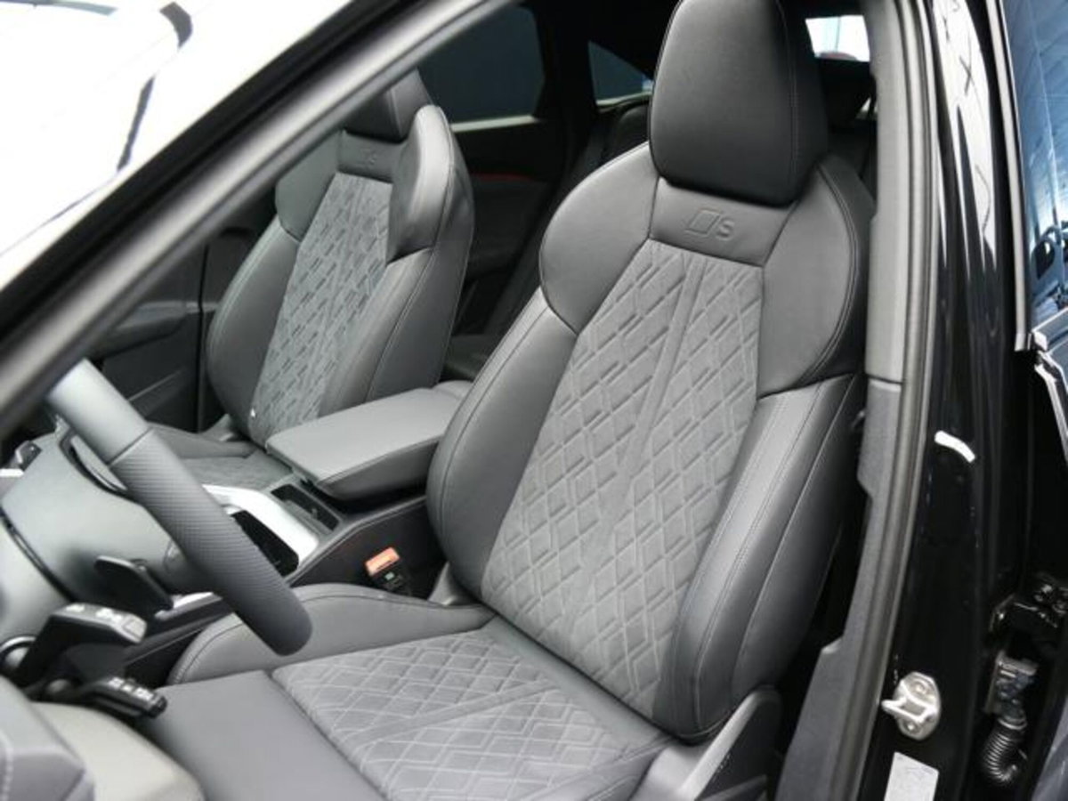 Audi Q5 Sportback 2.0 tdi mhev+ Launch Edition S line quattro 204cv s-tronic (9)