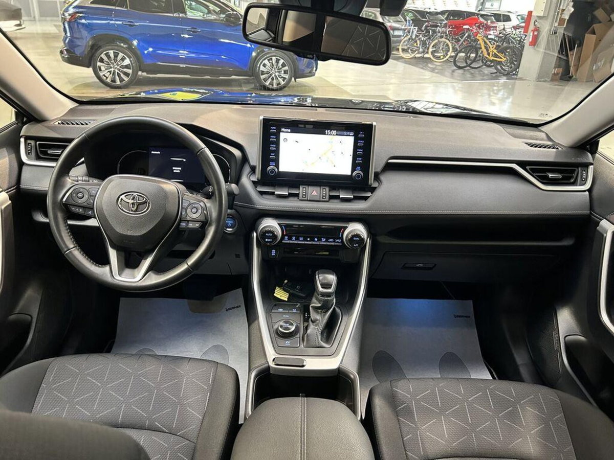 Toyota Rav4 HV (222CV) E-CVT AWD-i Adventure (8)