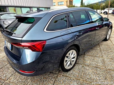 Skoda Octavia Station Wagon 1.5 G-TEC DSG Wagon Style (9)
