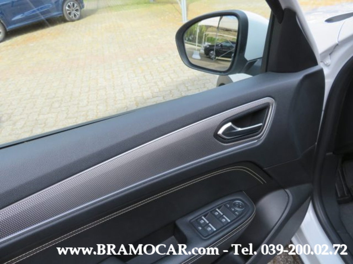 Renault Arkana 1.6 full hybrid Techno 145cv (11)