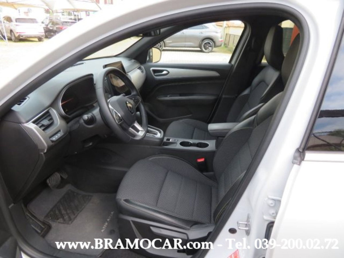 Renault Arkana 1.6 full hybrid Techno 145cv (12)
