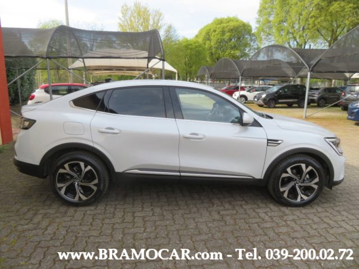 Renault Arkana 1.6 full hybrid Techno 145cv (5)