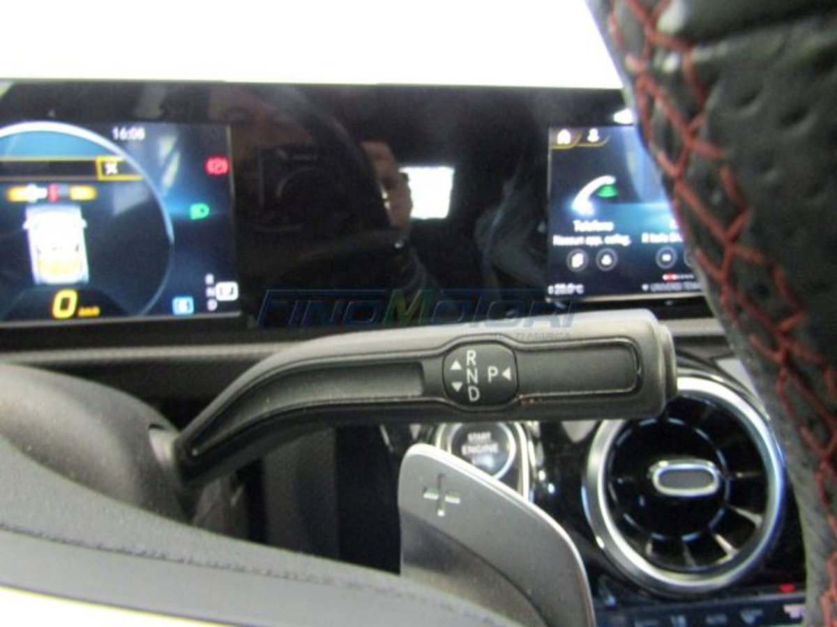 Mercedes-Benz Classe A Sedan 180 Automatic 4p. Executive (17)