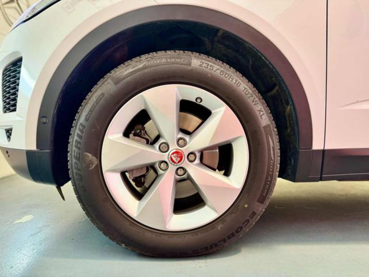Jaguar E-Pace 2.0D 150 CV AWD R-Dynamic S (19)