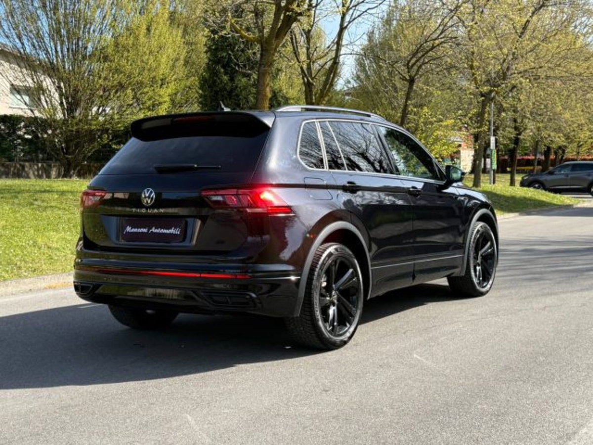 Volkswagen Tiguan 1.5 TSI 150 CV DSG ACT R-Line (10)