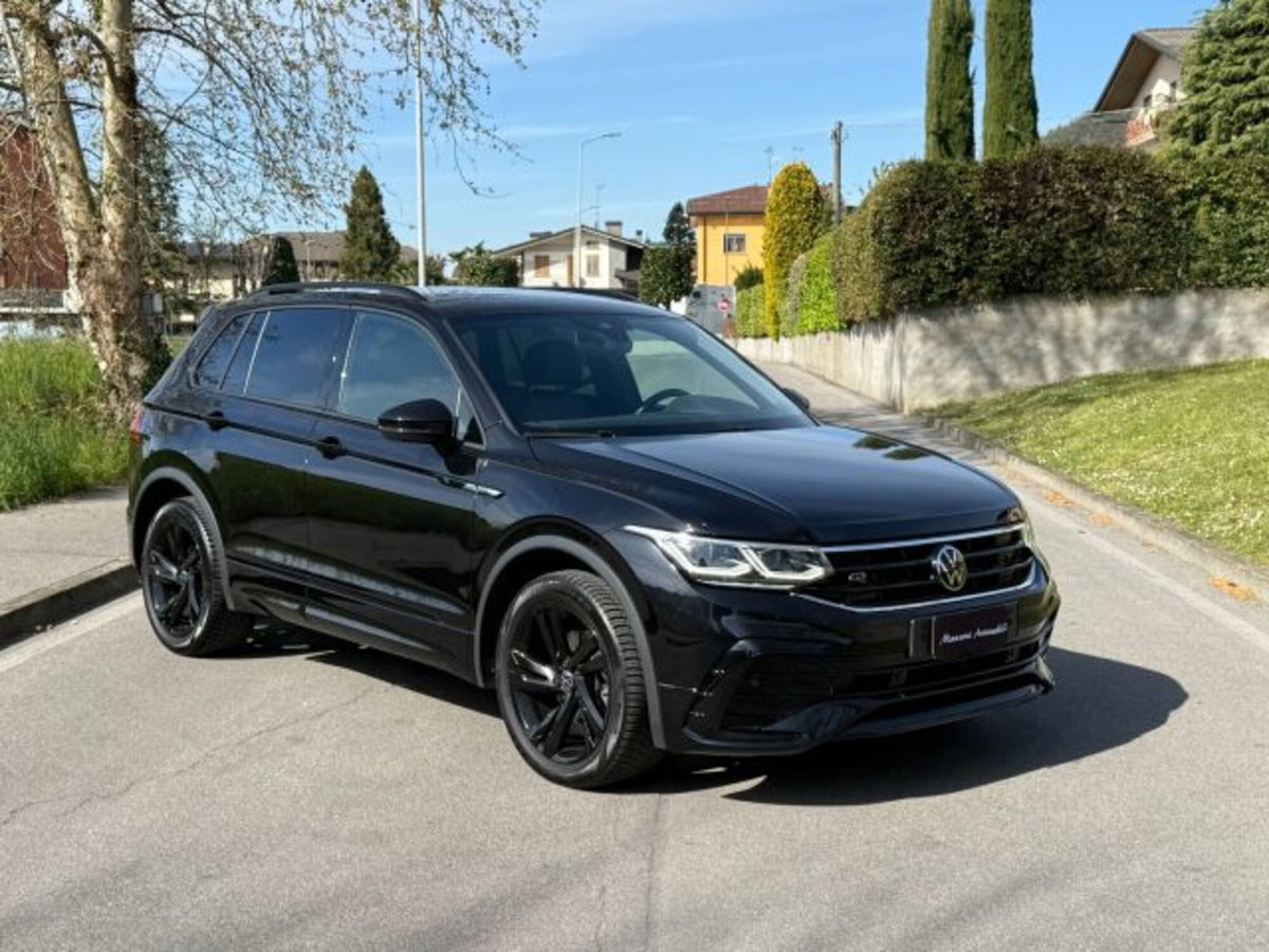 Volkswagen Tiguan 1.5 TSI 150 CV DSG ACT R-Line (15)