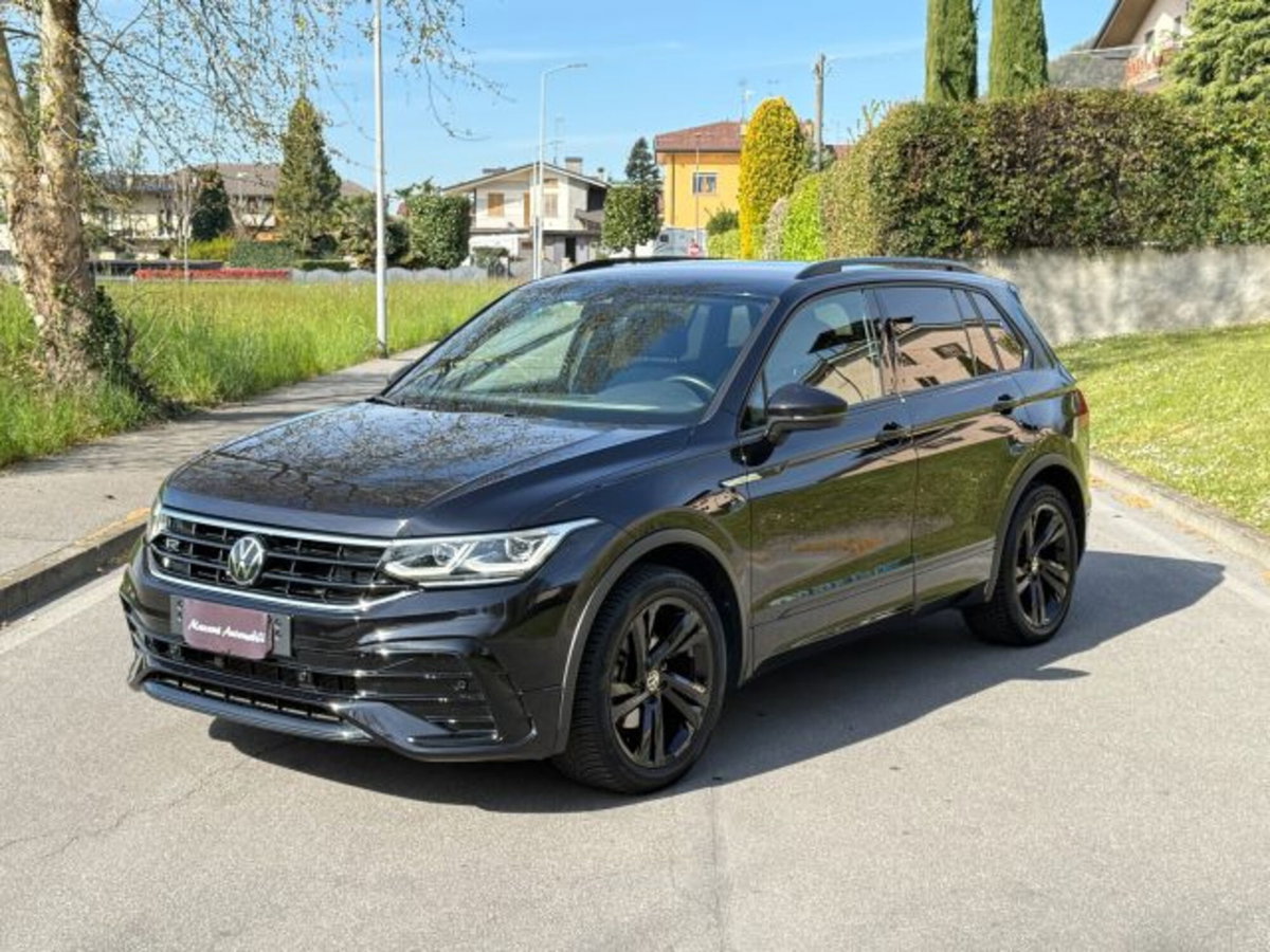Volkswagen Tiguan 1.5 TSI 150 CV DSG ACT R-Line (16)