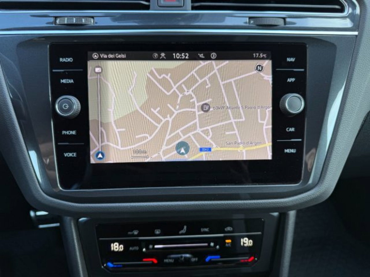 Volkswagen Tiguan 1.5 TSI 150 CV DSG ACT R-Line (19)