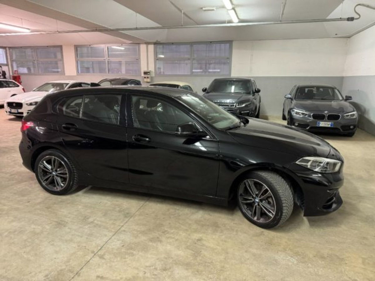 BMW Serie 1 116d 2.0 116CV cat 5 porte Attiva DPF (7)
