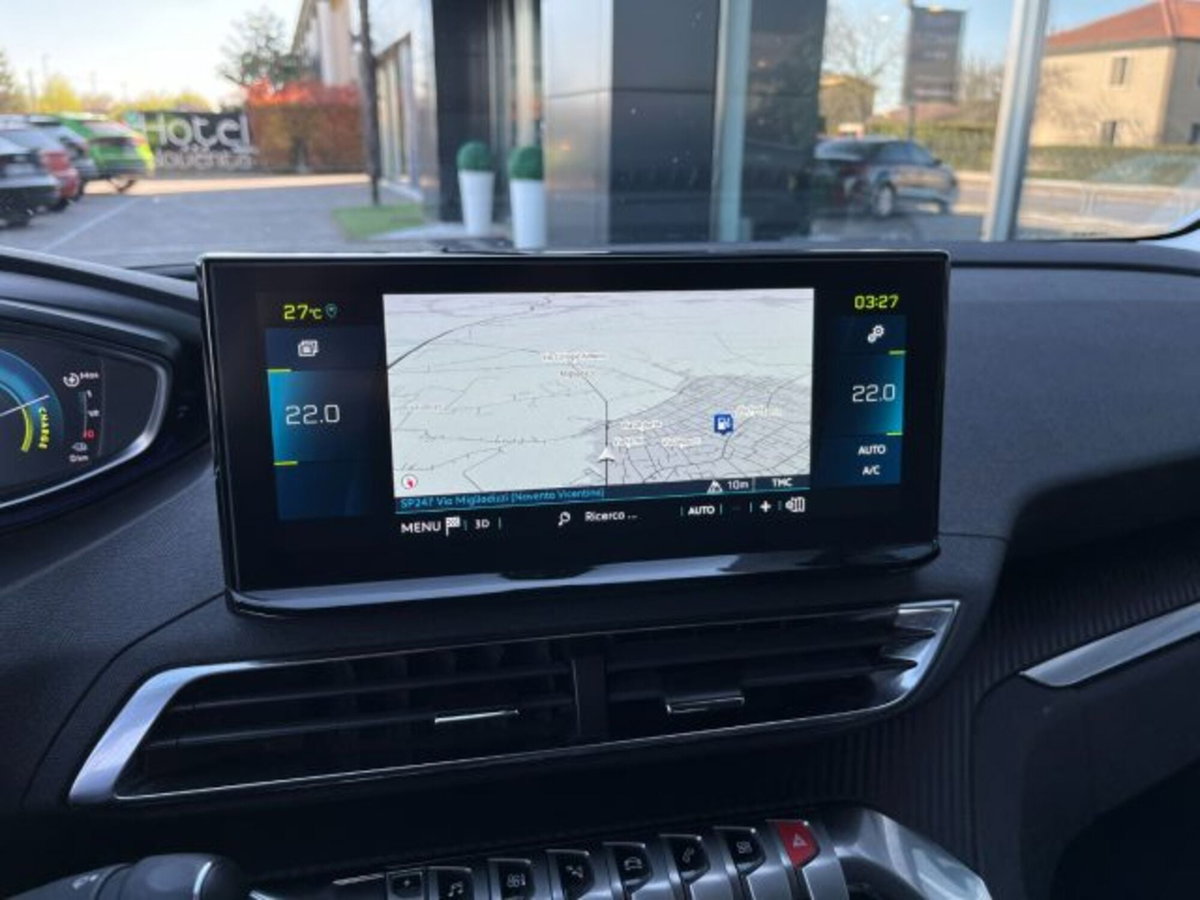 Peugeot 3008 Hybrid 225 e-EAT8 Allure (10)