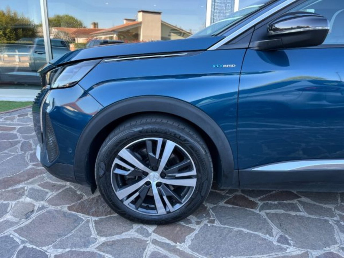 Peugeot 3008 Hybrid 225 e-EAT8 Allure (11)