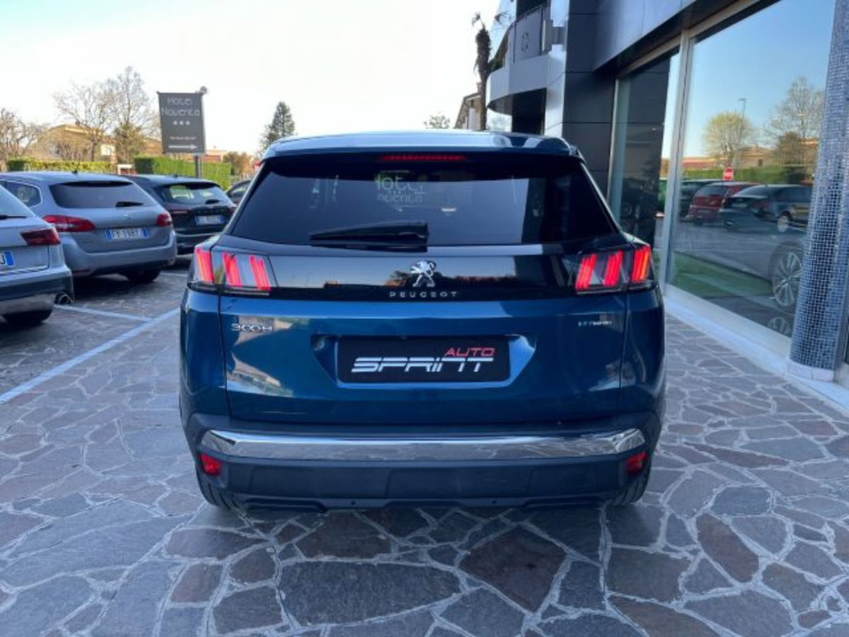 Peugeot 3008 Hybrid 225 e-EAT8 Allure (14)